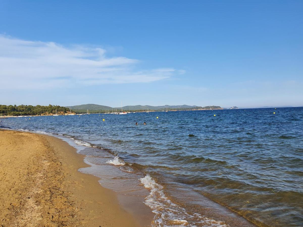 Studio accès direct à la plage La Londe-les-Maures Extérieur photo